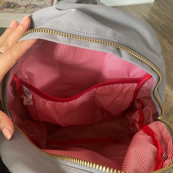 HERSCHEL BACKPACK! Lightly used. - Picture 3 of 3